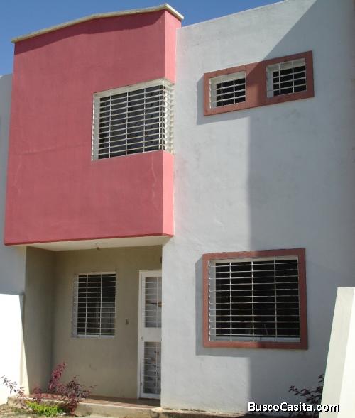 SE VENDE TOWNHOUSE A ESTRENAR