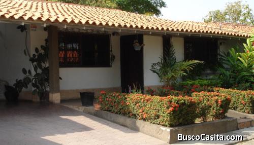 SE VENDE EN CABUDARE CASA REMODELADA