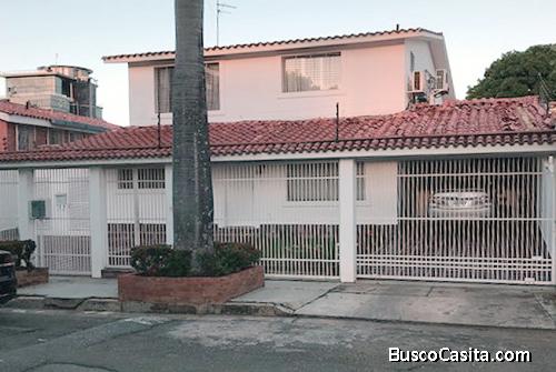Yamily Ochoa Vende Hermosa Casa de 363 M2 Urb. La Viña - YCS3