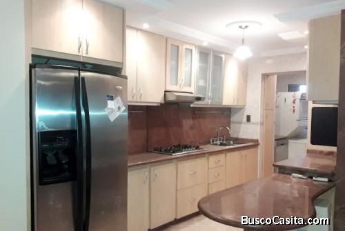 Rosangela Mendoza Vende Apartamento 118 M2 Urb. Mañongo - RAP55
