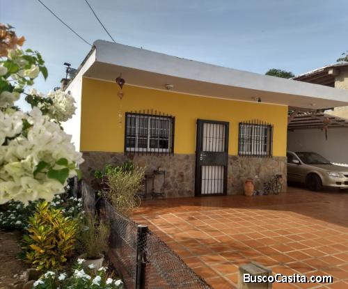 Oportunidad! Venta de Propiedad, compuesta por Parcela de Terreno de 955,50 mts2, con Casa de 90mts2