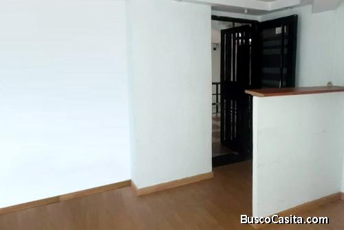 Oficina en Alquiler 52 M2 Avenida Bolívar Norte - ROF6
