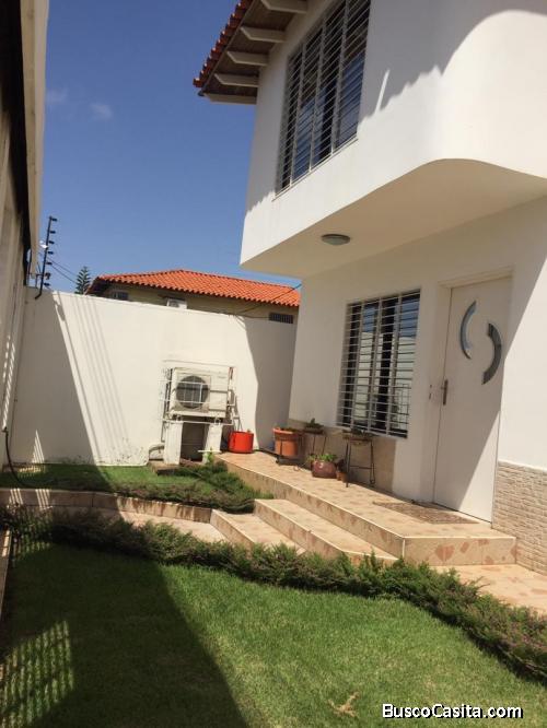 Hermosa casa de 2 niveles en Urb Villa Icabarú Puerto Ordaz