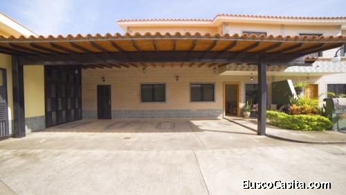 Lujoso Townhouse en venta en San Diego 399127