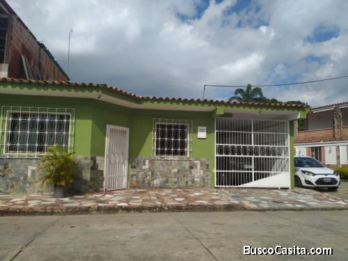 Casa en venta en Tocuyito 402958.Casa en venta vía Tocuyito, esta casa esta ubicada en Conjunto Resi