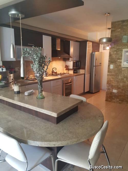 Hermoso Apartamento piso Bajo Totalmente Amoblado