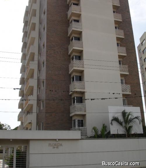 SE VENDE BELLO APARTAMENTO ZONA OESTE