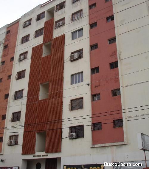 SE ALQUILA APARTAMENTO SIN AMOBLAR ZONA OESTE