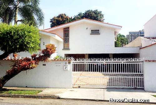 Yamily Ochoa Vende Casa Urbanización La Viña Valencia - YCS1