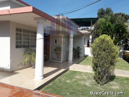SKY GROUP VENDE Casa en la urbanización San Miguel de Maraca