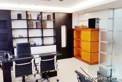 Rosangela Mendoza Alquila Oficina Amoblada C.C. Reda Building ROF2
