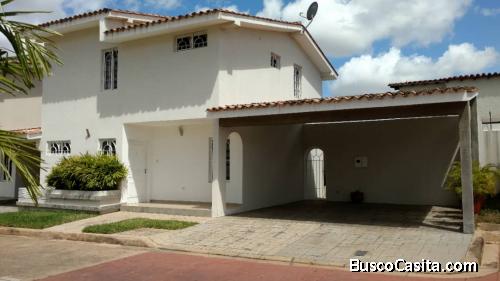 Se vende casa en la urbanizacion Sabanita coutry El Tigre