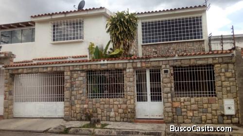 Sky  Group Vende  Amplia Casa en San Diego ubicada en  Valle Verde