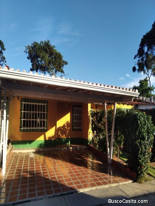 JAIDY PEÑA DE SKY  GROUP FOCUS VENDE: CASA EN VALLE DE ORO SAN DIEGO