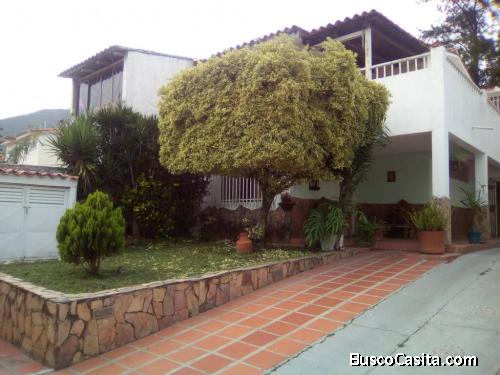 SKY GROUP Vende casa en Carialinda FOC-603