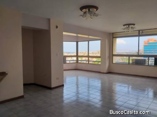 En venta, APARTAMENTO en el “CR CERROMAR” en la Ciudad de Lechería-Anzoátegui.