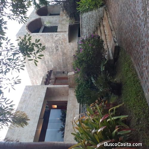 EXCLUSIVA CASA EN HATO ROYAL