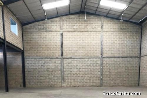Venta de Galpón Zona Industrial La Quizanda Valencia - YGL5