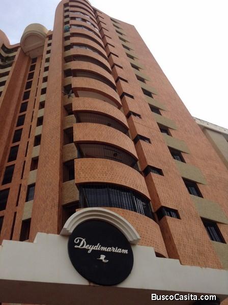 Apartamento en Residencias Deydimariam