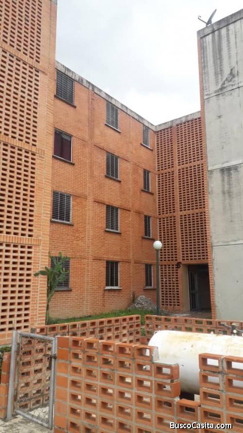 Zoraida Araujo Vende Apartamento en Tulipanes de San Diego