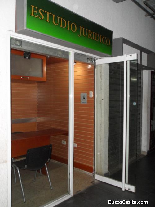 Vendo Local comercial N° 105 C.C. Caricuao Plaza