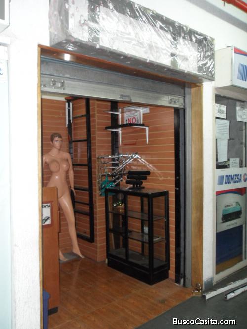 Vendo Local comercial N° 142 C.C. Caricuao Plaza