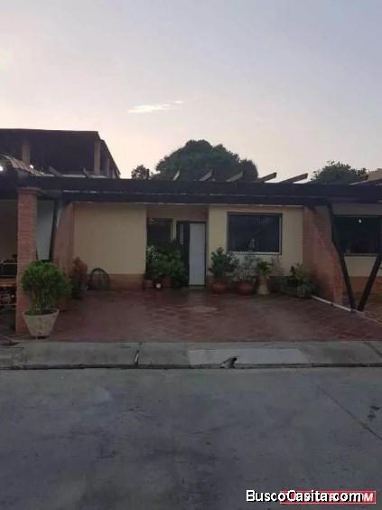 SKY GROUP Vende casa en san diego monte carmelo SDC-477