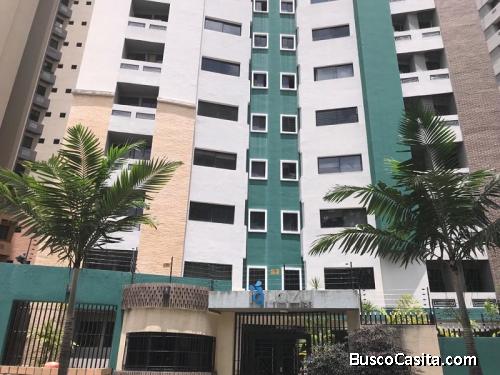 Apartamento En Venta Urb. Valles de Camoruco, Valencia. YB19-39