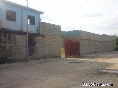 Terreno en venta de uso Industrial y/o comercial (2680 m2) en Morón Carabobo 