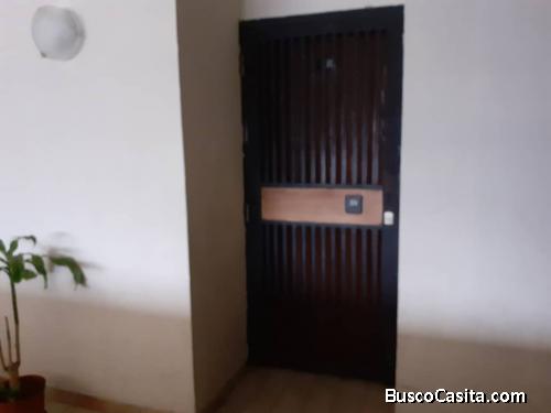 Zoraida Araujo Vende Apartamento en Mañongo 