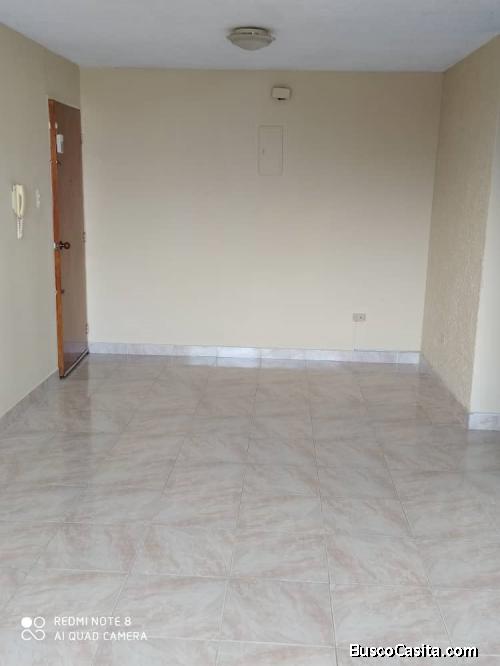 Se Alquilo Apartamento En Urb Base Aragua