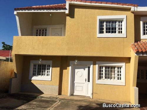 SuEspacio Bienes Raíces,C.A Vende Town House - Calle Olivo