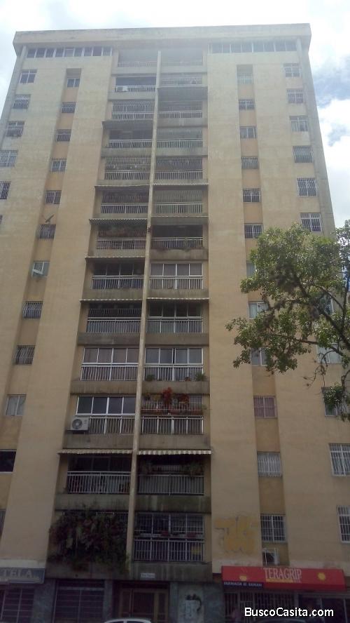 Century21 Ofrece Apartamento en Venta en la Av Romulo Gallegos