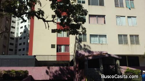LYL 2000 VENDE APARTAMENTO EN LAS CHIMENEAS 