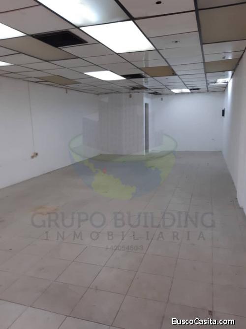 Loca en CC Zulia- alta vista 