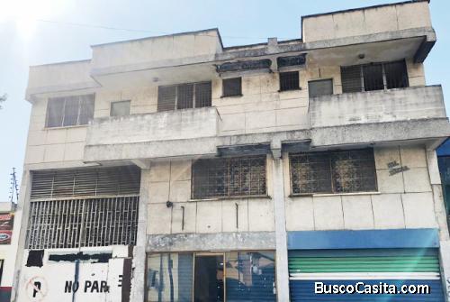 Yamily Ochoa Vende Edificio Av. 19 de Abril Maracay - YED1