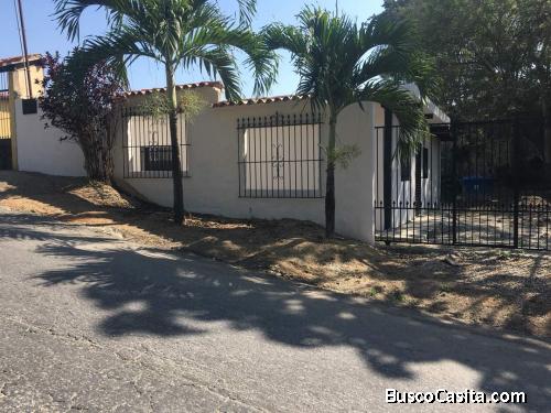 CASA EN LAS LOMAS DEL MANZANO BARQUISIMETO