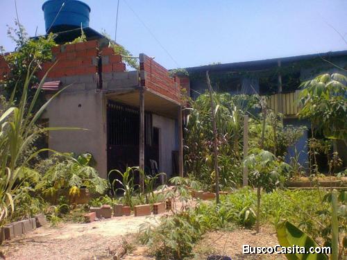 SE VENDE POSADA DE DOS PLANTAS BARATA, HIGUEROTE, MIRANDA