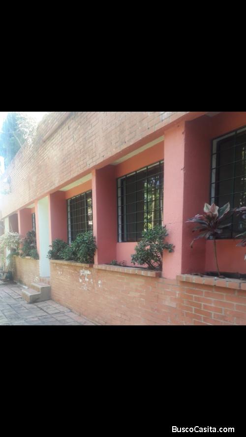 Alquilo apartamento anexo independiente de 100mts