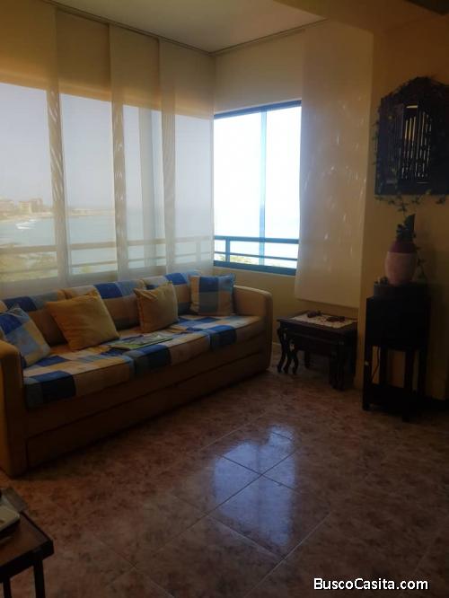 Vendo Bello Apartamento en Caraballeda con Vista al Mar