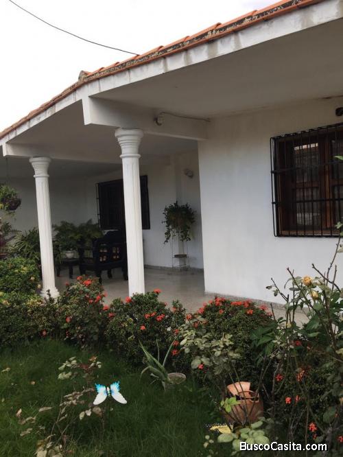 Hermosa casa en venta urb. Fundacion mendoza acepto apto. Como parte de pago zona a convenir 