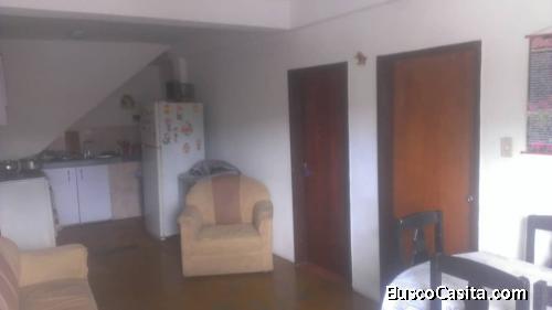 vendo mi apartamentico en los magallanes de catia, por motivo de viaje.