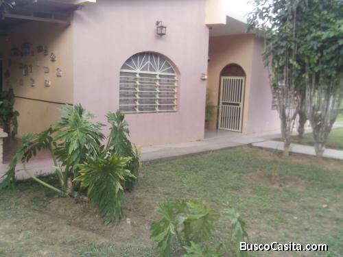 VENDO HERMOSA CASA EN ZONA NORTE DE BARQUISIMETO, ESTADO LARA