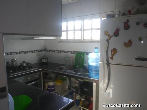 Vende Casa esquina en URB. La Floresta, vía Tesoro del Indio, Guacara de 168mts2