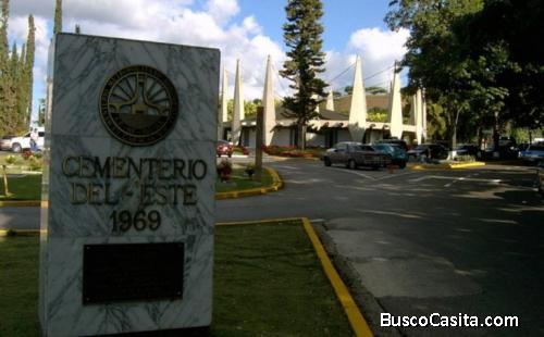 Parcela Cementerio del Este