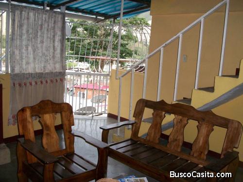 REMATO CASA A 15000 TRUMP .SI UD QUIERE,DIFRUTE, DE AIRE DE Montaña,en caricuao