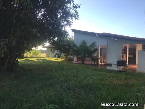 VENDO QUINTA EN ZONA  EXCLUSIVA . PRECIO INSUPERABLE.