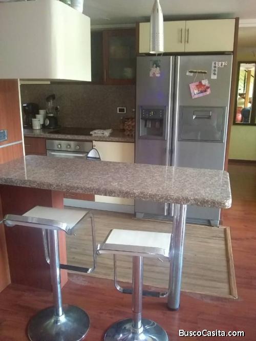 Vende Hermoso Pent House en Residencia Altos del Mirador Vía Guataparo    
