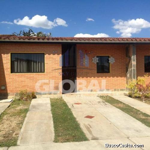 Zoraida Araujo Vende Casa en Tiziana Villas San Diego