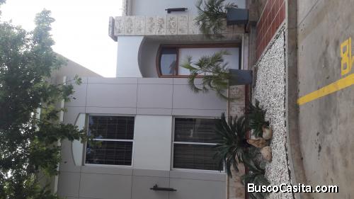 TH LAGO VIRGINIA. Villa Cerrada Diagonal al C.C  Lago Mall